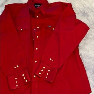 Wrangle long sleeve snap button down